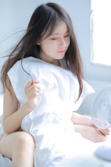 让村子里的精灵怀孕1
